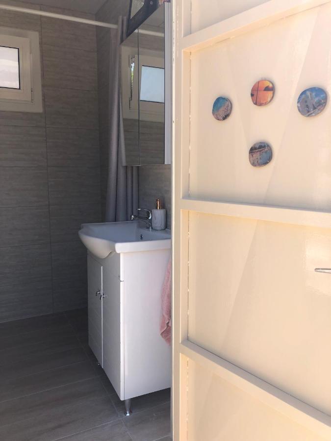 Converted Shed Studio & Garden Hanging Bed Pórto Ráfti エクステリア 写真